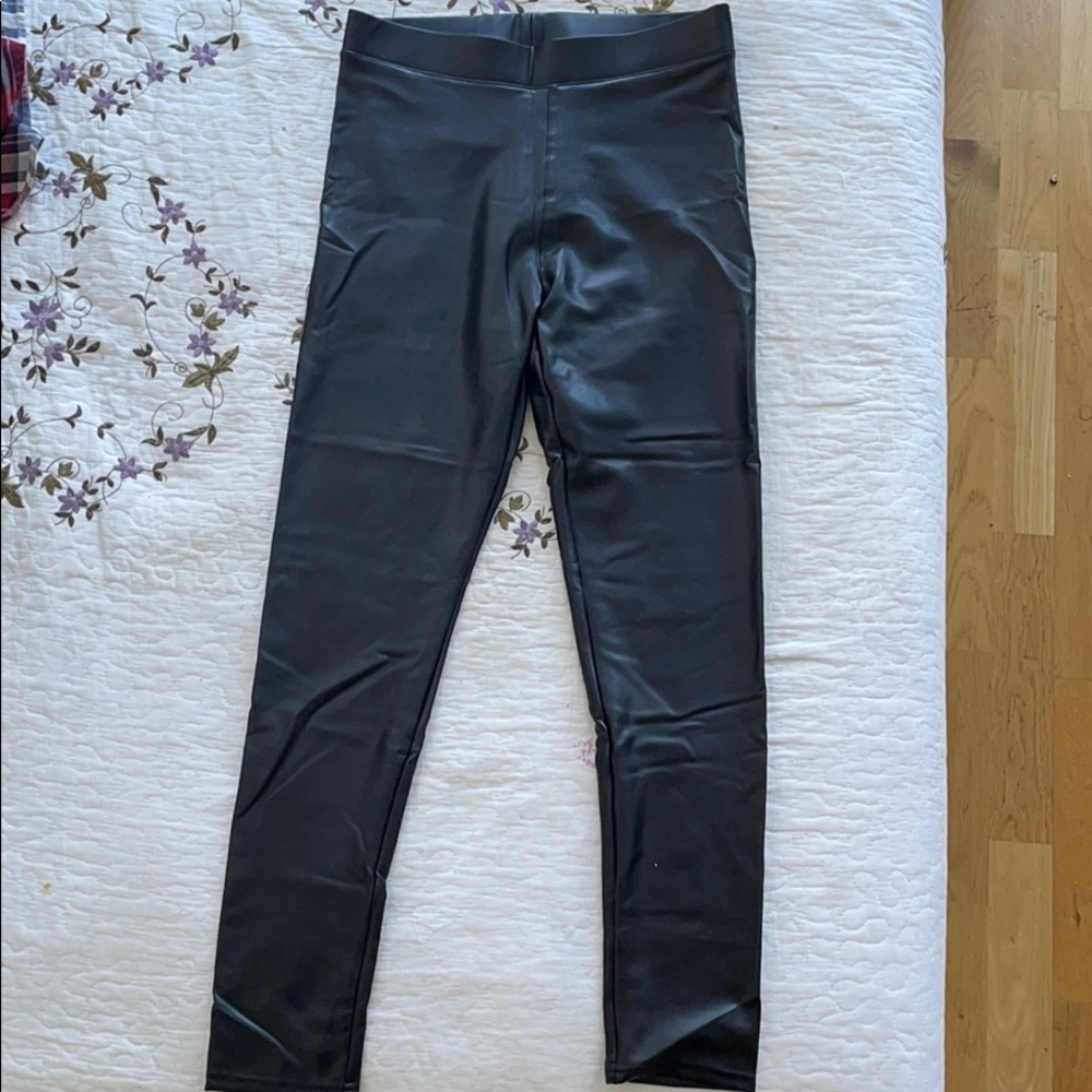 New - Picture 2 of 2